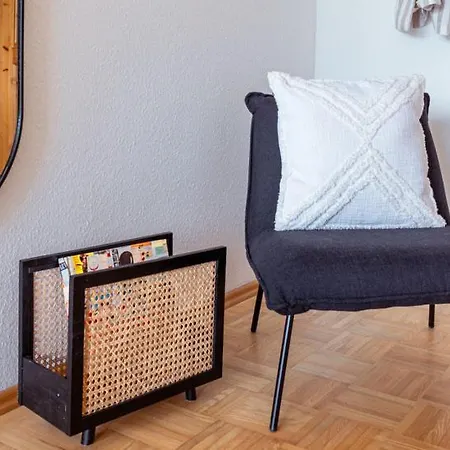Work & Flat In Near Duesseldorf *